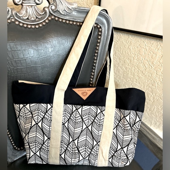 Handmade Artisan Burlap Tote by “Bagay Ki Bon” Creole, “Good Things” - Picture 2 of 11